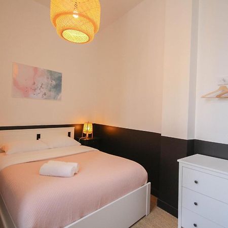 2-Bedroom Flat + Private Car Park. Lille Extérieur photo