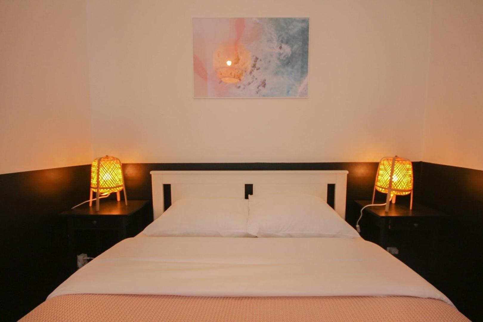 2-Bedroom Flat + Private Car Park. Lille Extérieur photo